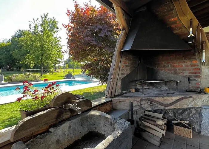 Propriété à La Campagne Hébergement de vacances Riezes